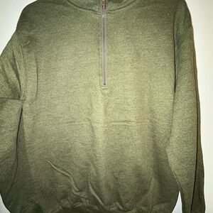 Men’s NWOT Dark Olive Green Gildan Heavyweight 1/4 Zip Sweatshirt, Size Small